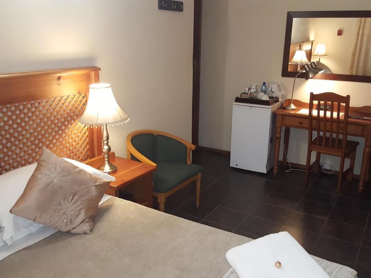 Bed and Breakfast Grace Place Bnb Претория Экстерьер фото